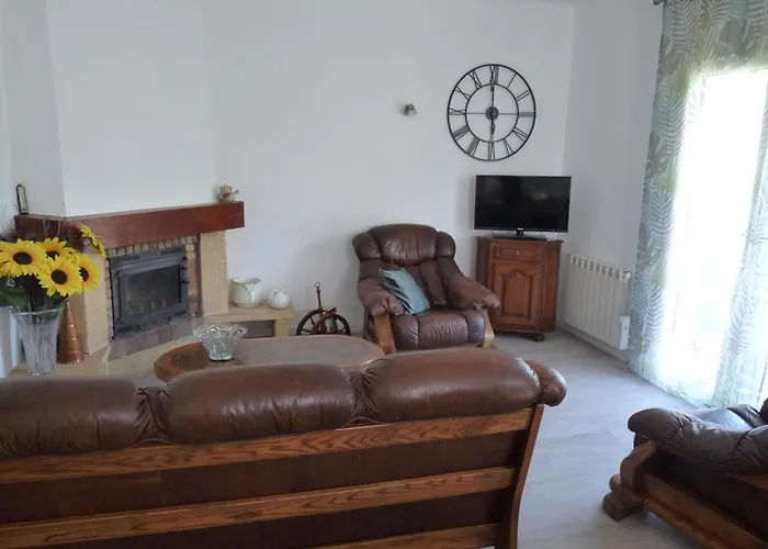 Independant Dans Villa, Entre Et St Raphael *