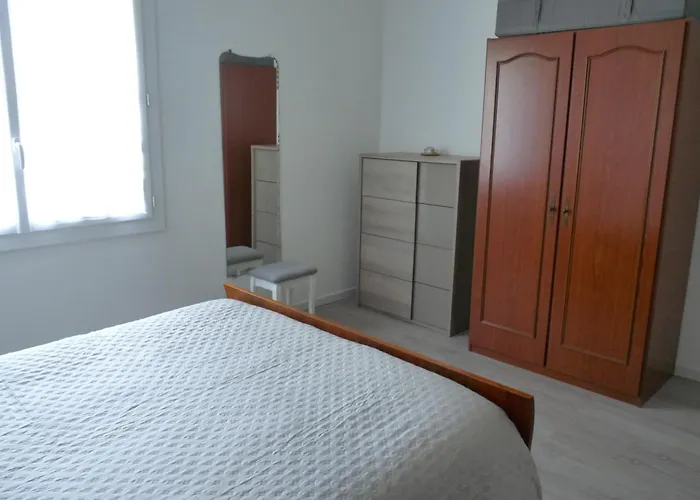 Daire Independant Dans Villa, Entre Et St Raphael Fréjus